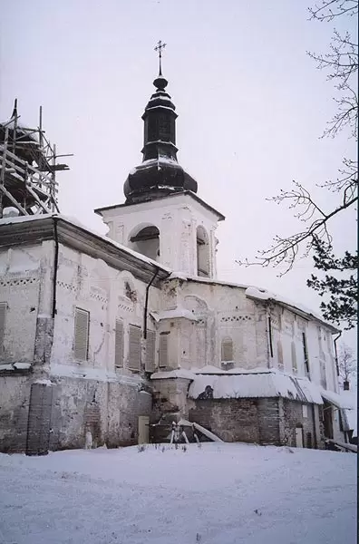 Монастырь в поселке Горицы
