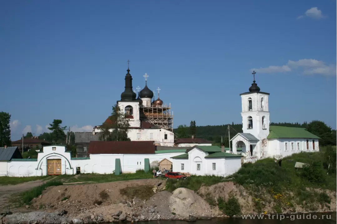 Горицкий монастырь, колокольня и собор Воскресения Христова