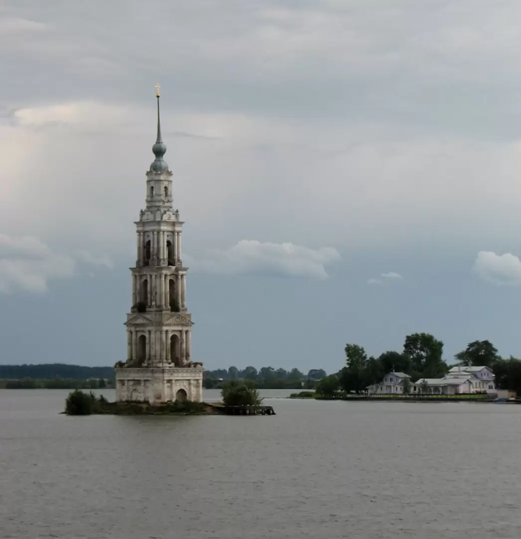 Калязин, затопленная колокольня