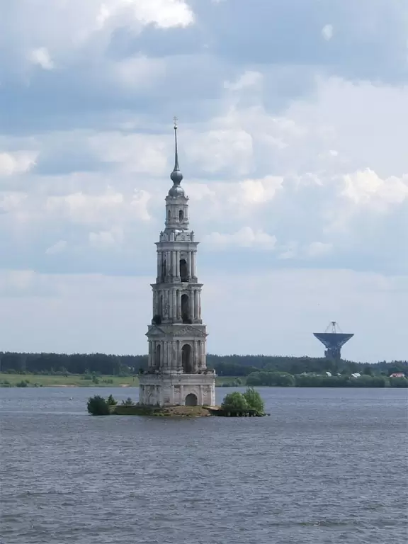 Калязин, затопленная колокольня Никольского собора