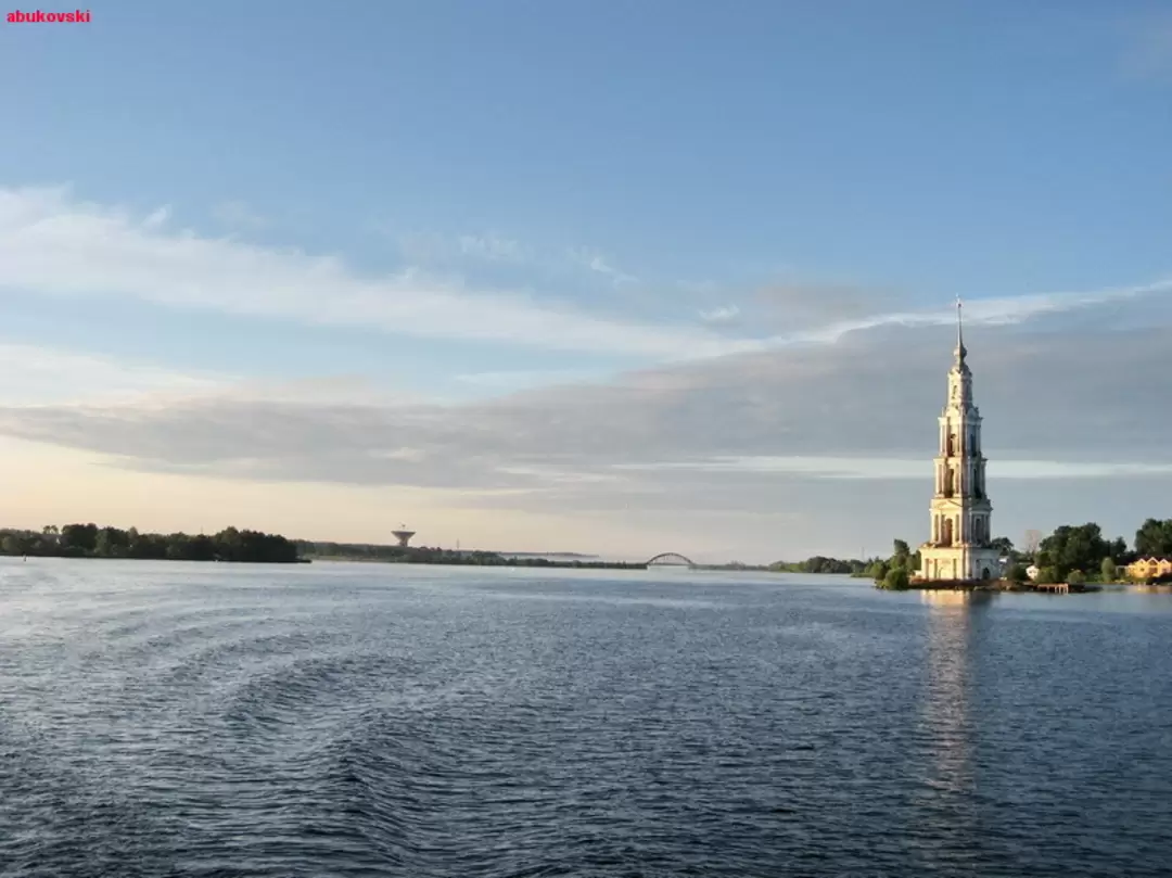 Колокольня Николаевского собора на Волге