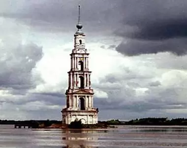 Колокольня  в Калязине