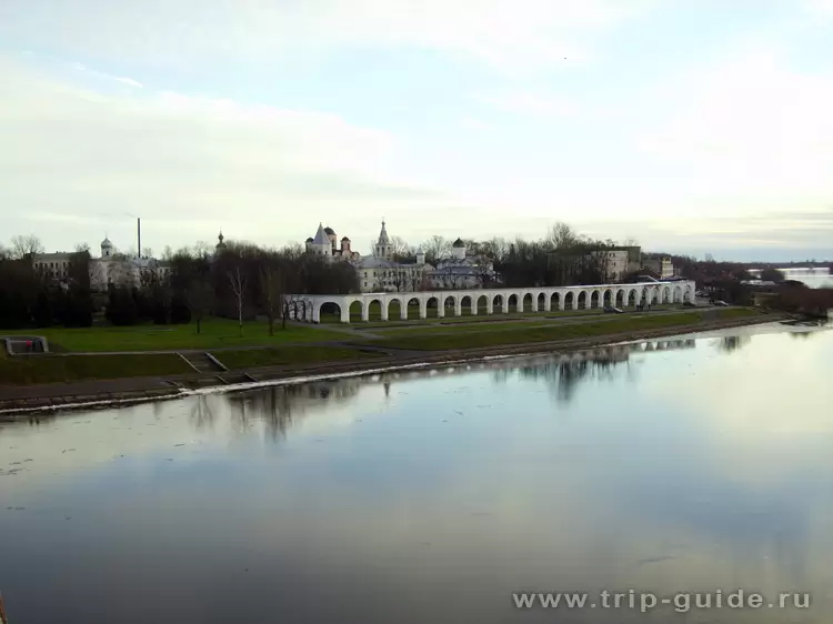 Ярославово дворище и торг в Новгороде