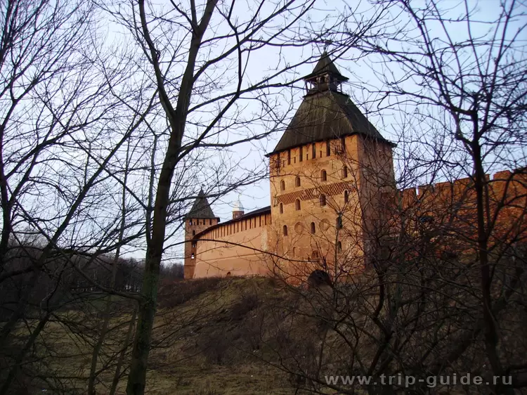 Великий Новгород, Спасская башня кремля
