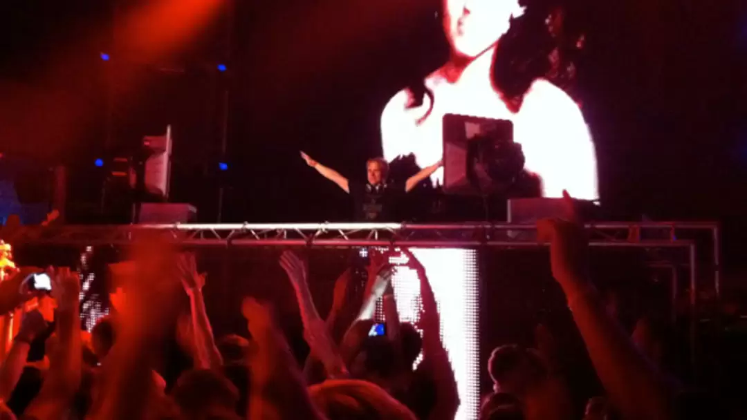 Armin van Buuren в клубе Space, Ибица, июль 2011