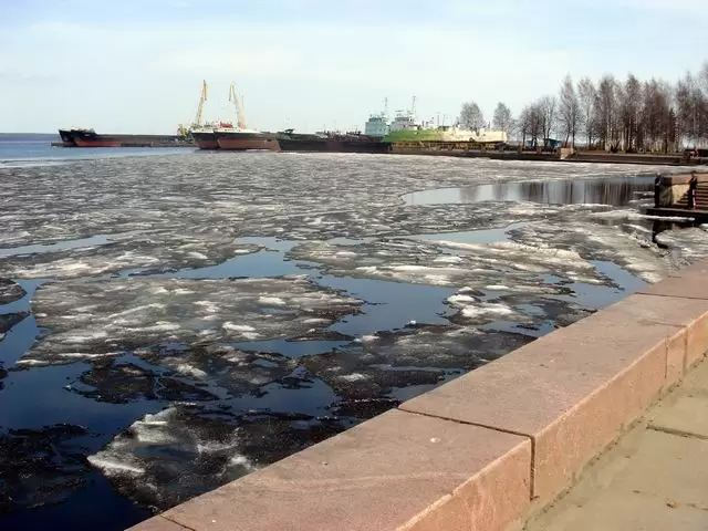 Причал речного вокзала в Петрозаводске
