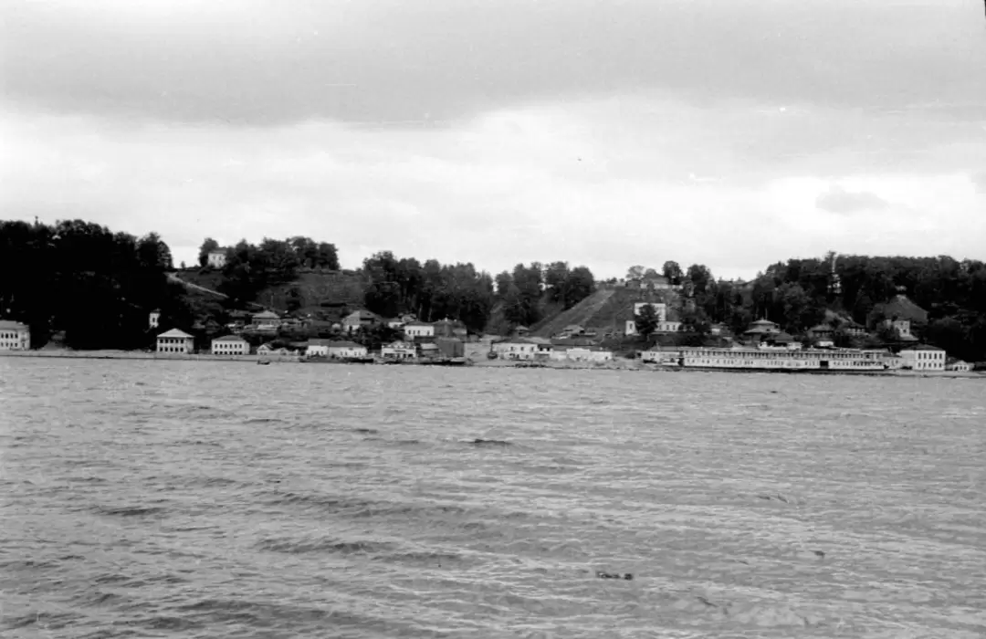 Плёс, вид с лодки перевоза в 1957 году