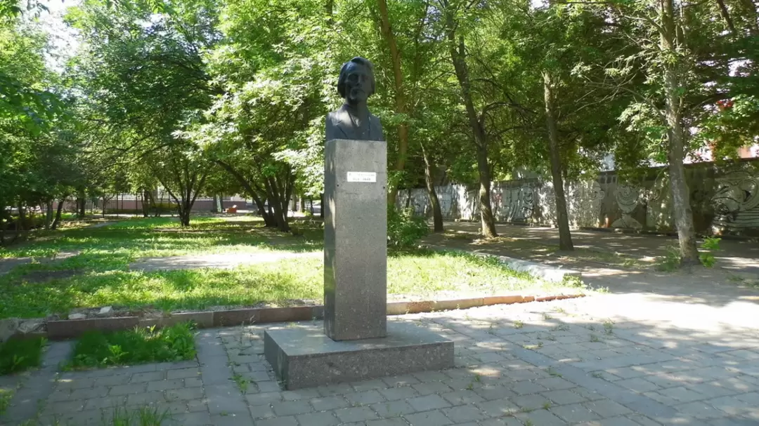 Пенза, бюст В. Белинского