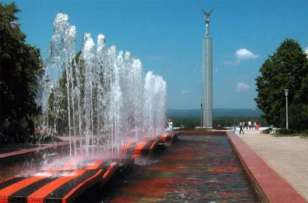 Самара, мемориальный ансамбль Славы. Фонтан Победы