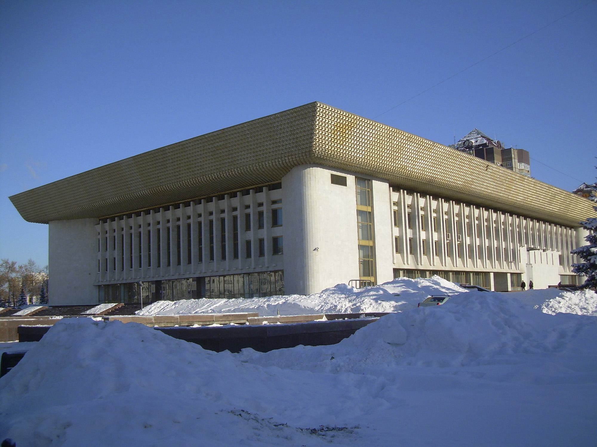 Городской дворец культуры «Нефтяник» в Уфе