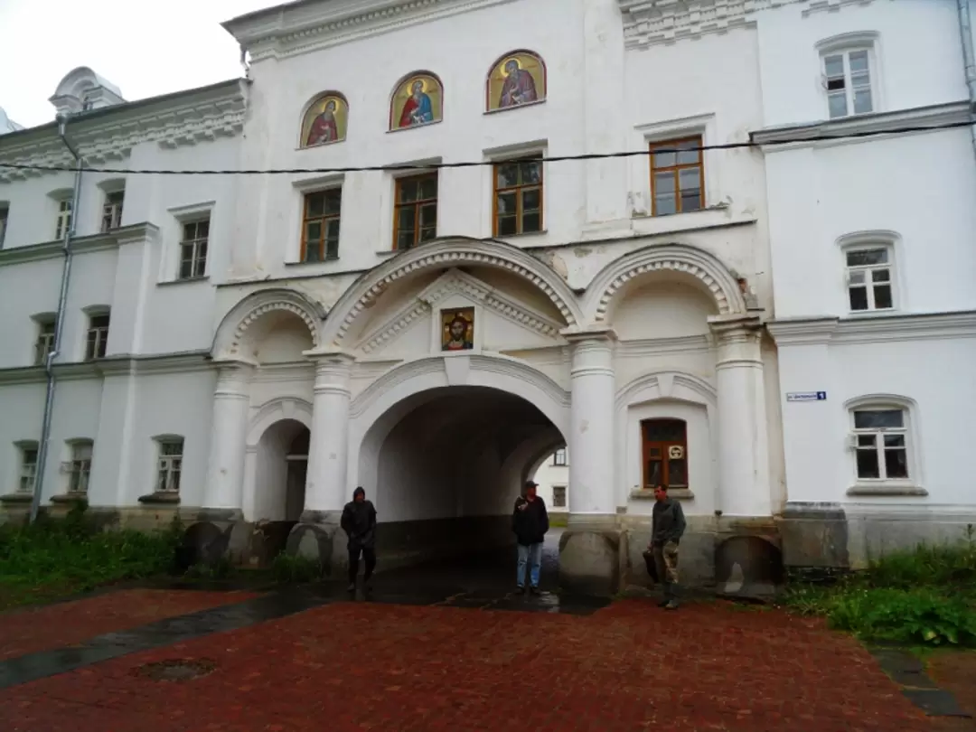 Надвратный храм святых апостолов Петра и Павла Валаамского монастыря