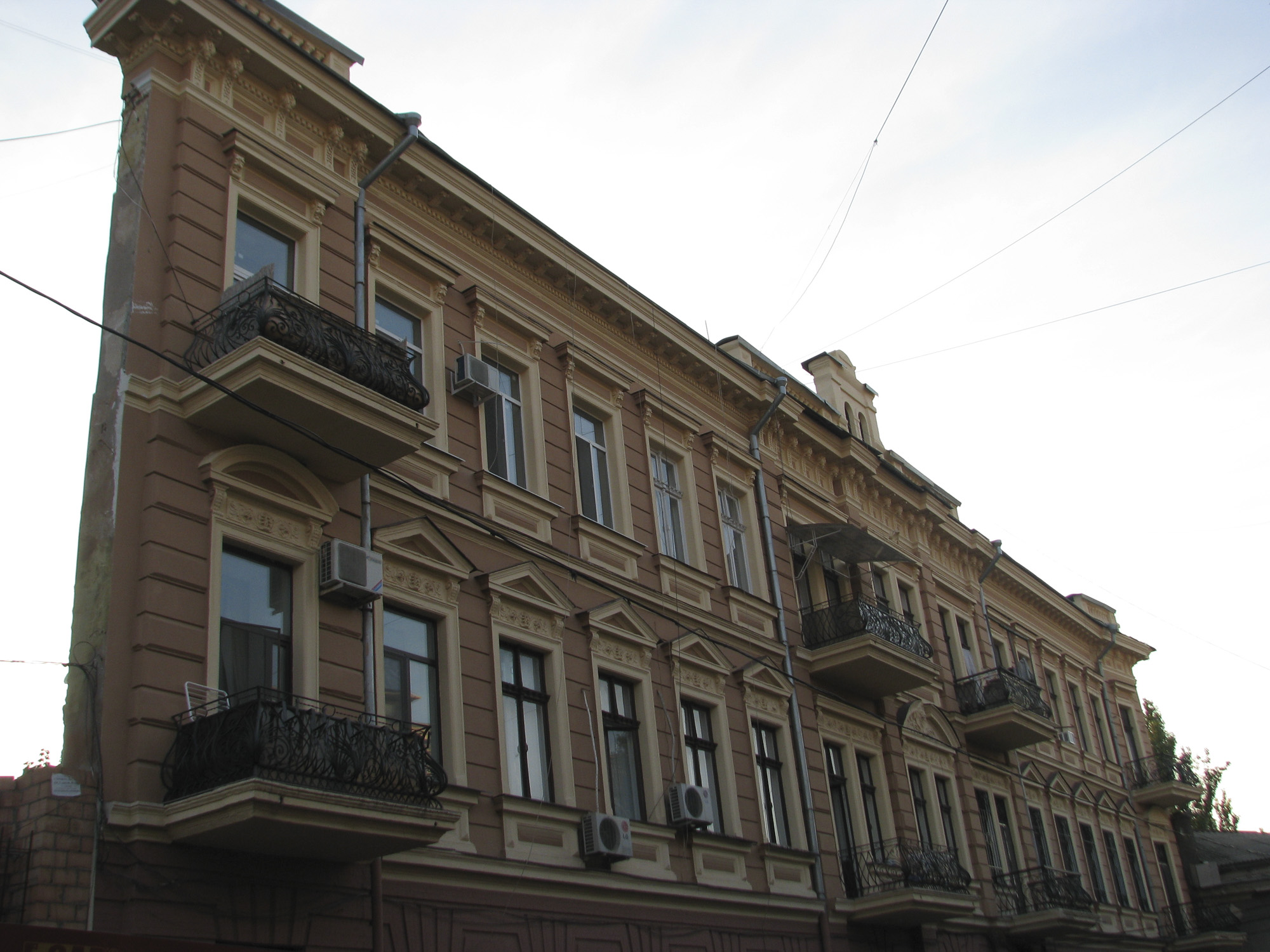 дом-стена (Одесса 2013)