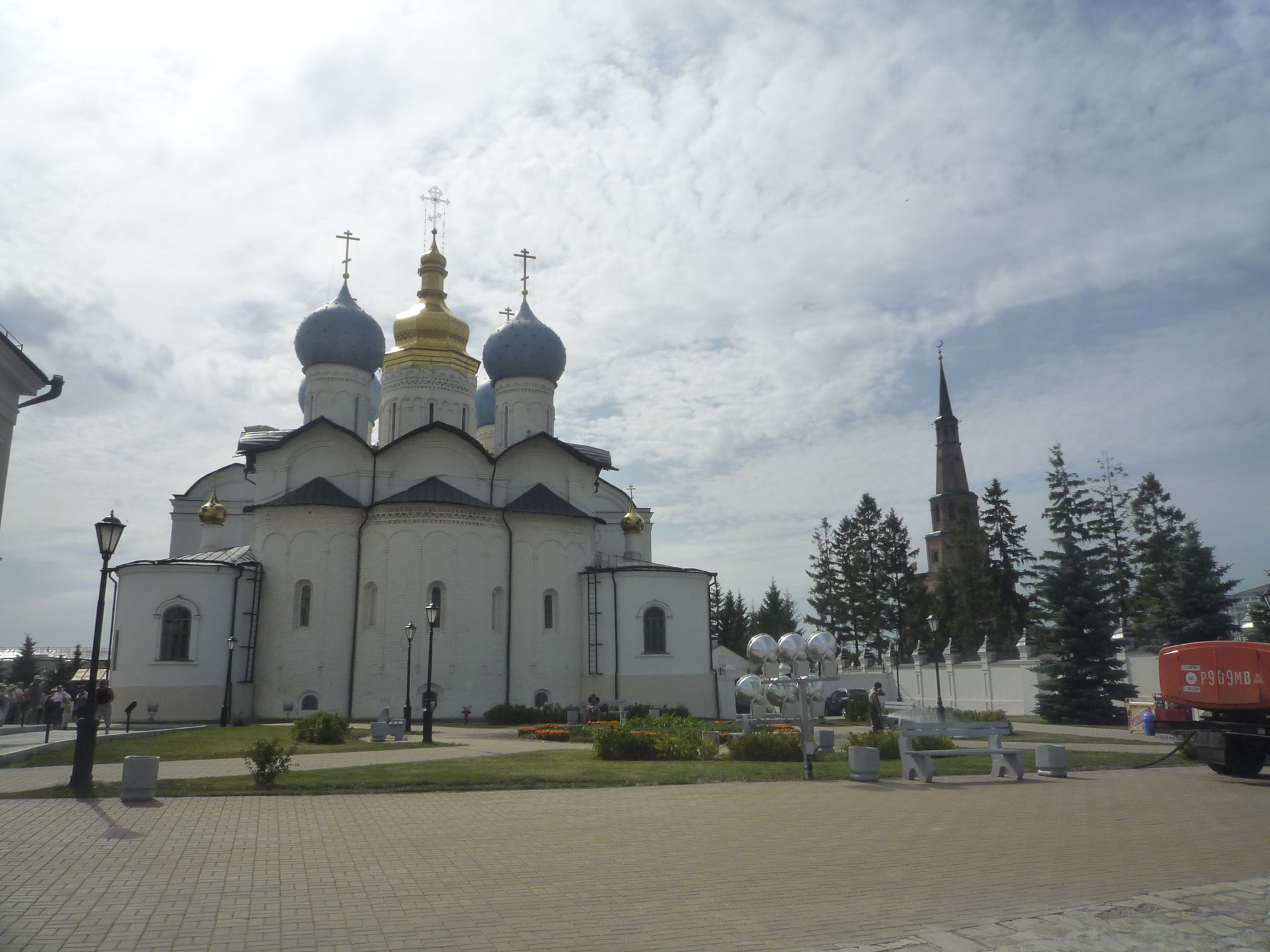 Благовещенский собор, вид из сквера