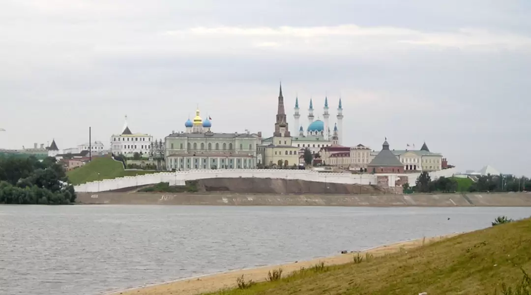 Казанский кремль, вид с Ленинской дамбы