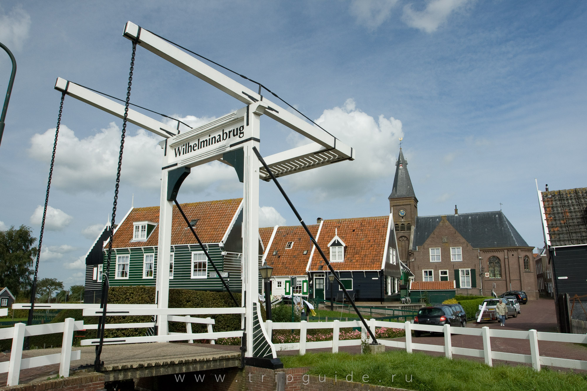 Wilhelminabrug в городке Маркен