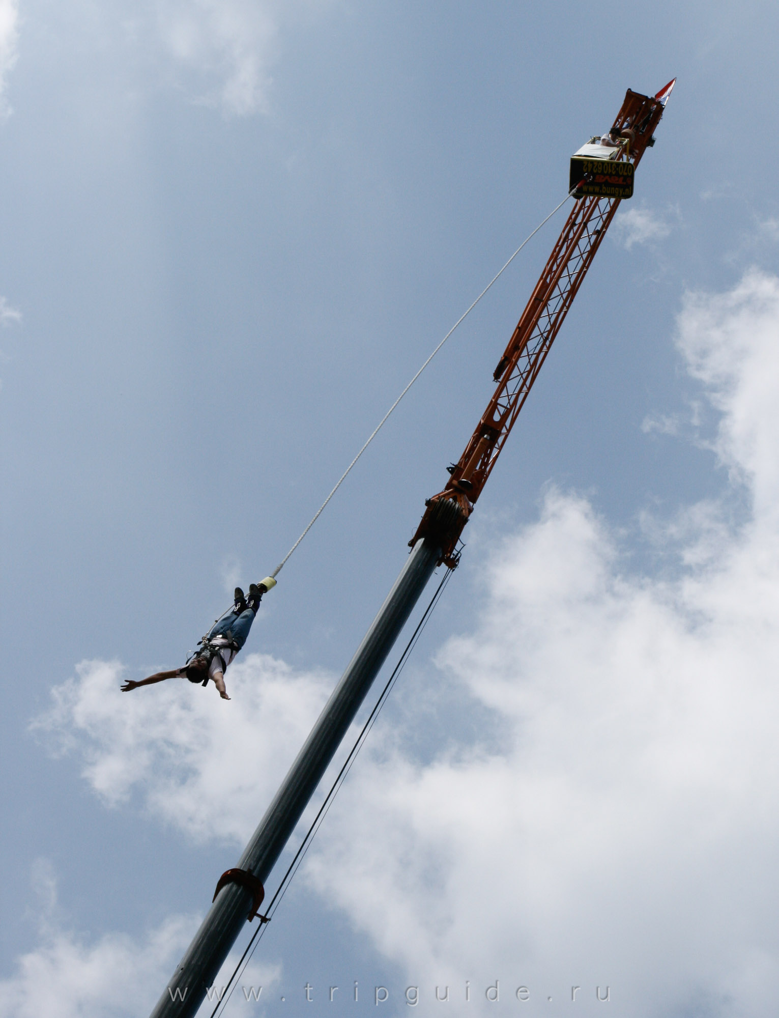 Банджи-джампинг (bungee jumping)