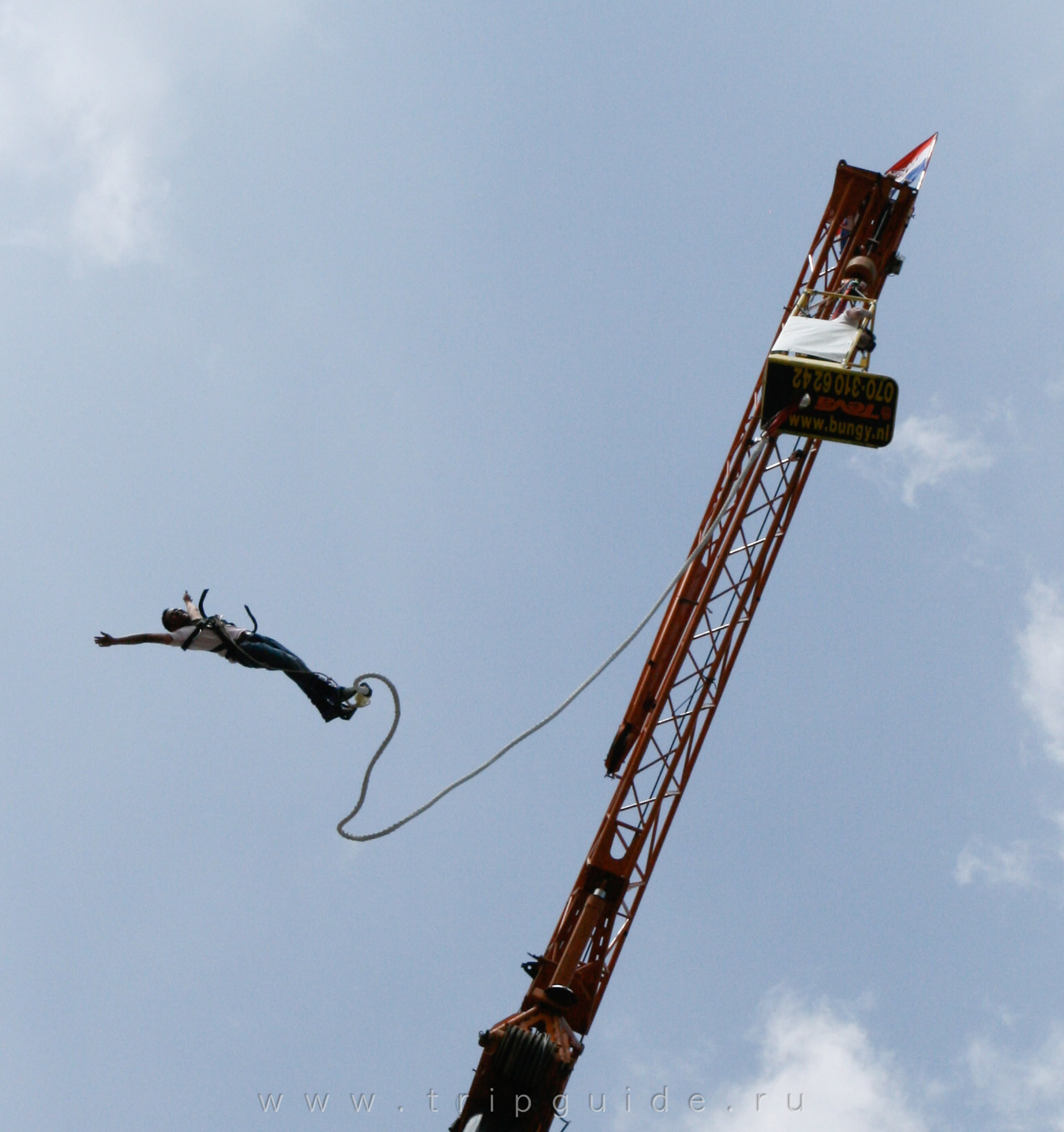 Банджи-джампинг (bungee jumping)