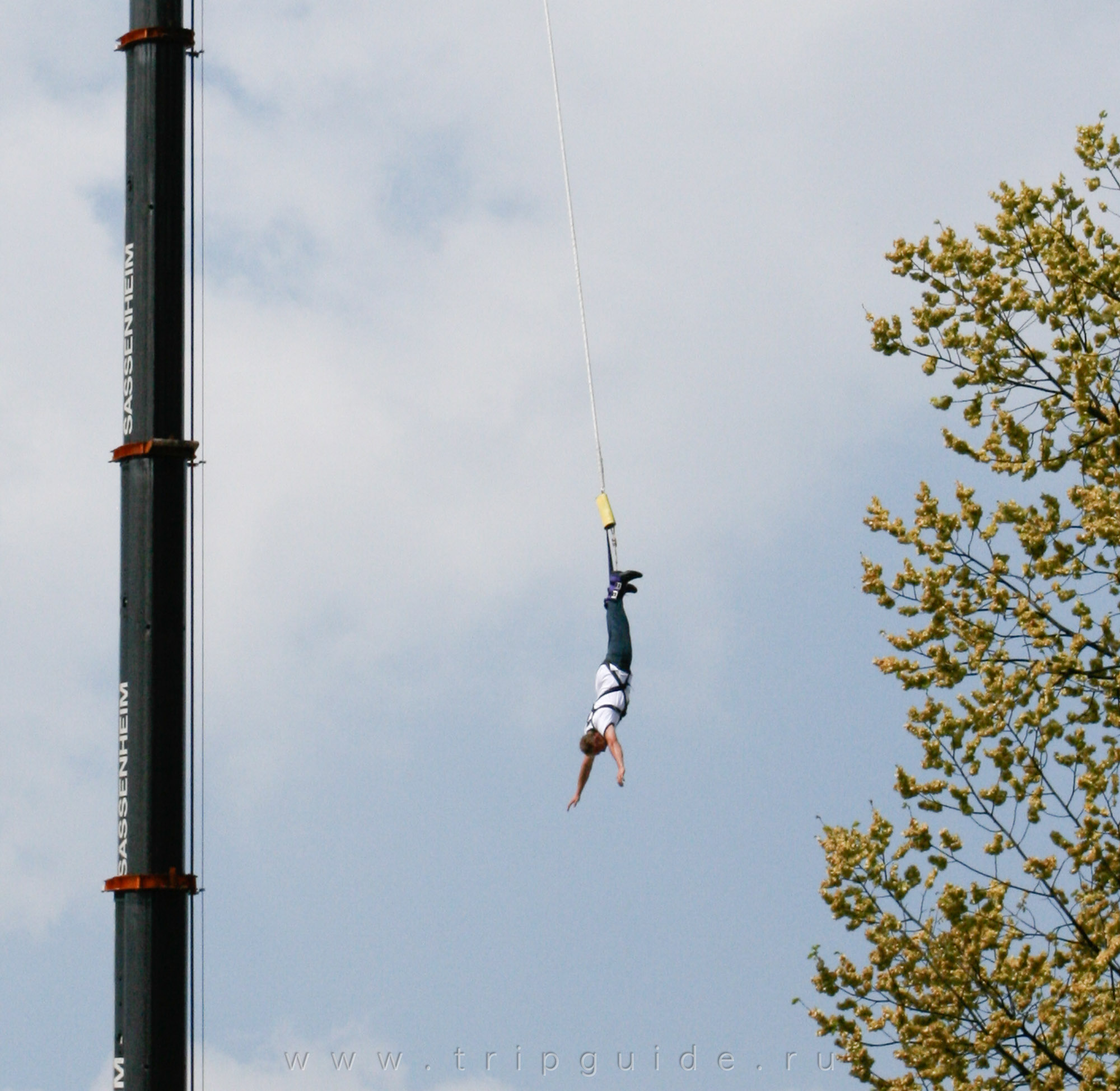 Банджи-джампинг (bungee jumping)