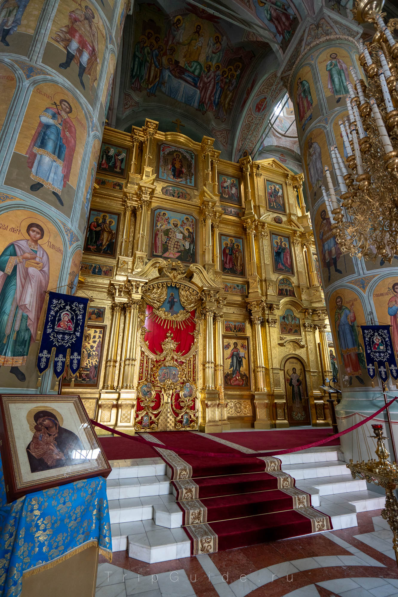 Иконостас Успенского собора в Коломне