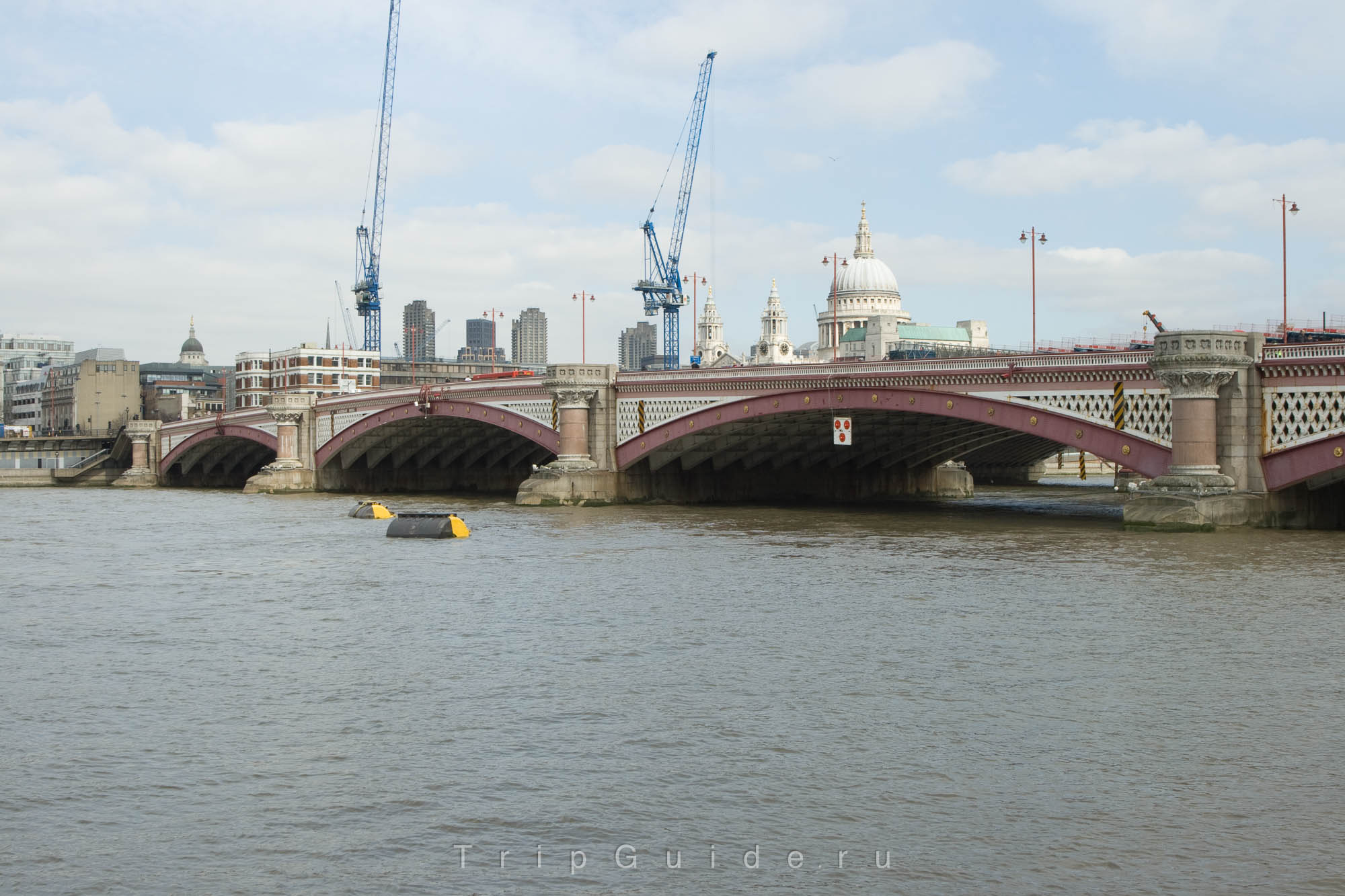 Мост Блэкфрайарс (Blackfriars Bridge) — мост Черных монахов