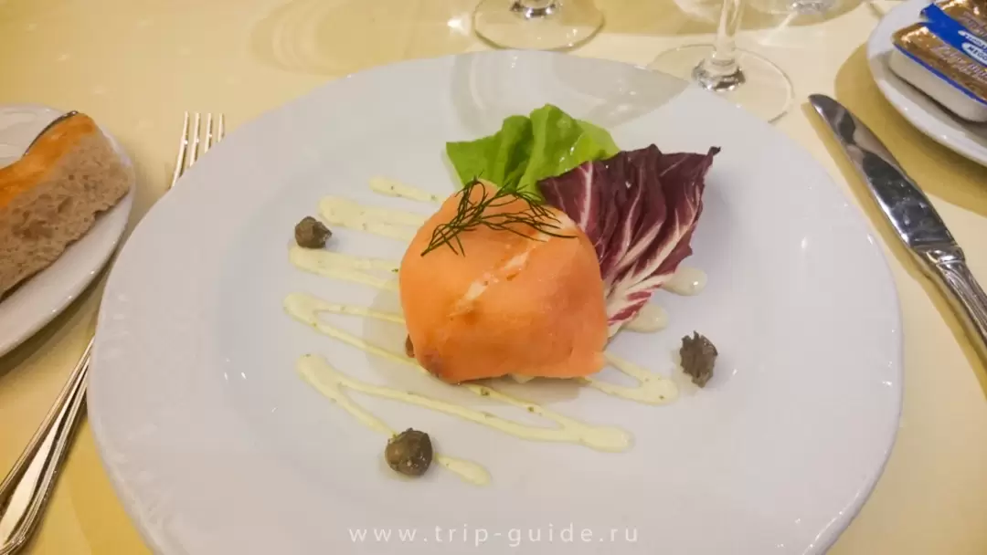 Timbale of smoked salmon / Тимбаль из копченого лосося / Golden Lobster 2-й день