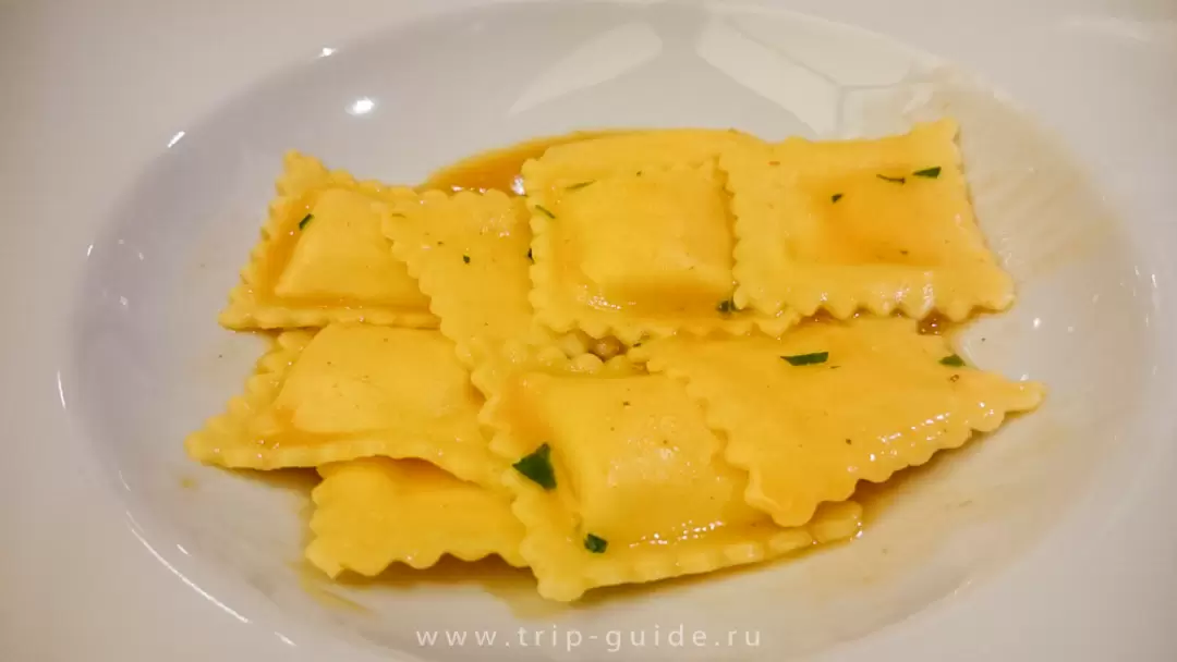 Ravioli al salmone e aneto / Равиоли с лососем и укропом / Golden Lobster 5-й вечер