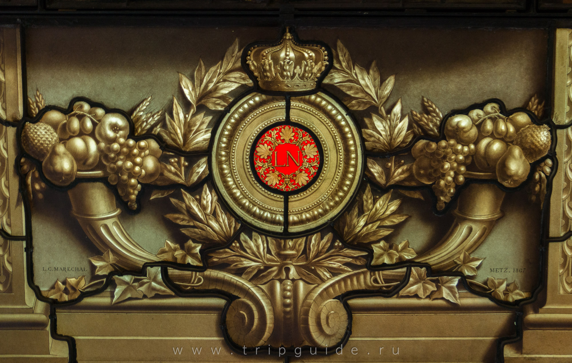 Витраж в Приёмной — Фонтенбло