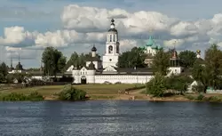 Толгский монастырь, вид с Волги Толгский монастырь, вид с Волги