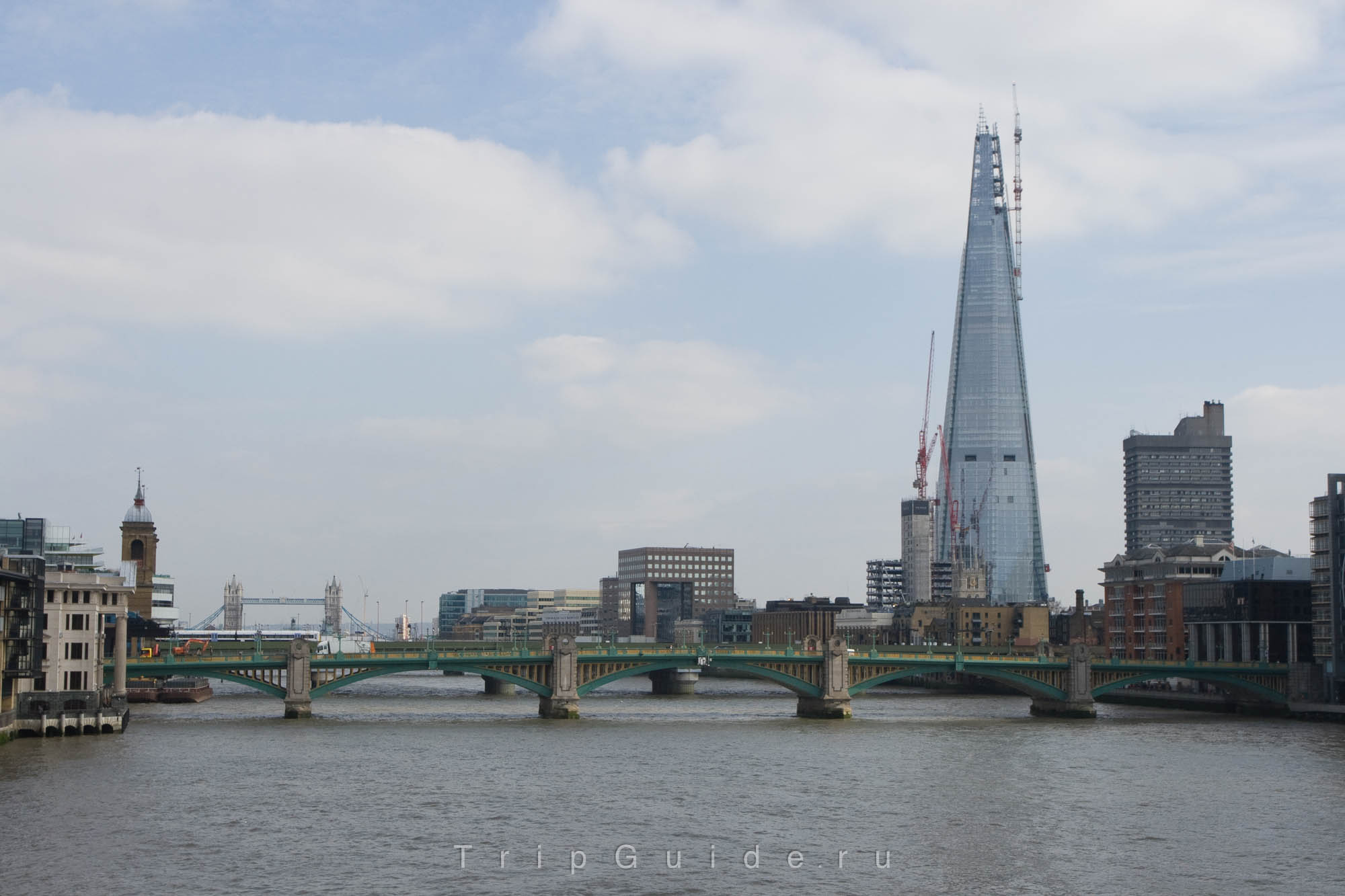 Темза и небоскреб Shard (Осколок)