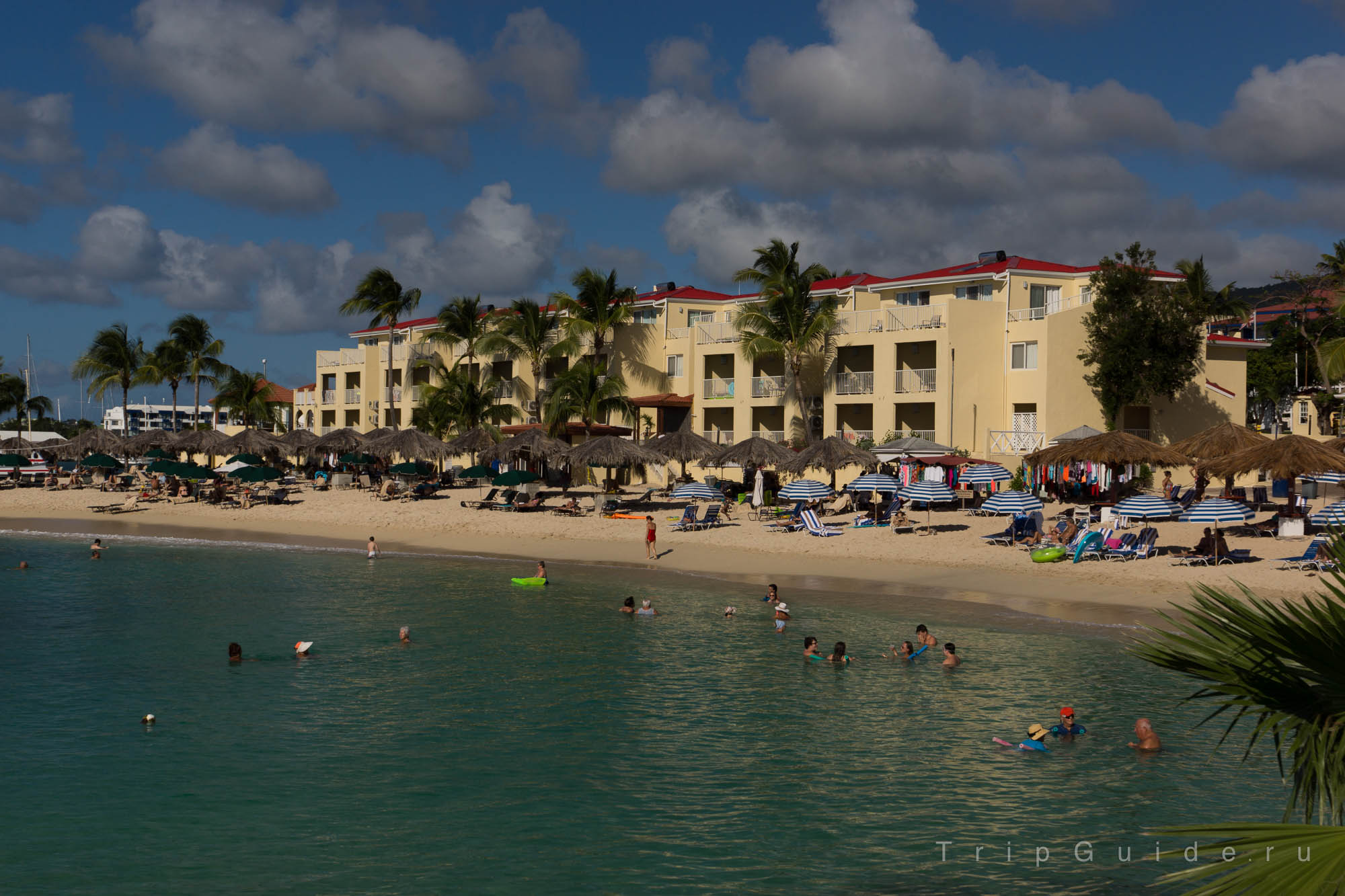 Вид на отель Симпсон Бей Резорт (Simpson Bay Resort)