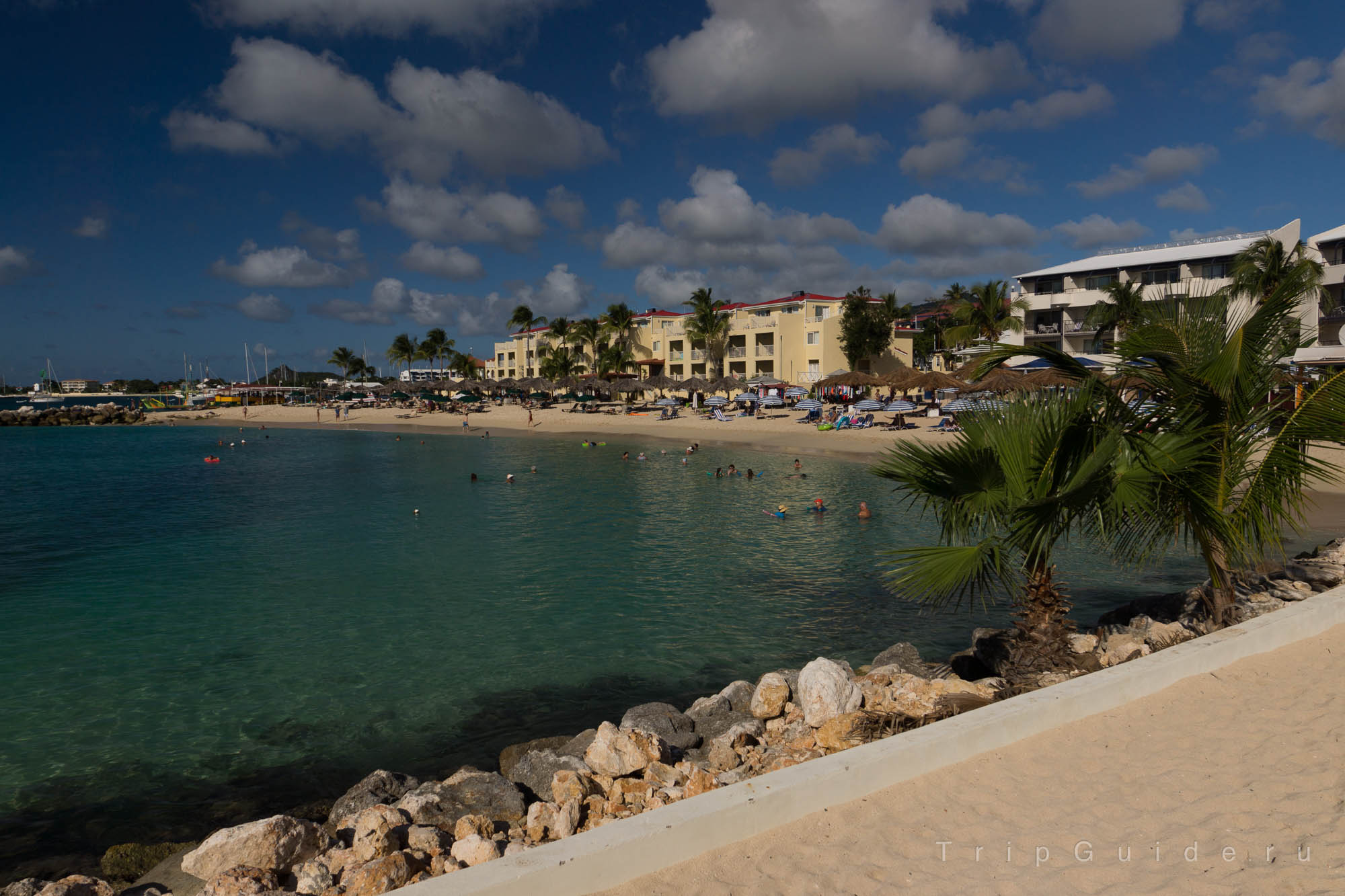 Вид на отель Симпсон Бей Резорт (Simpson Bay Resort)