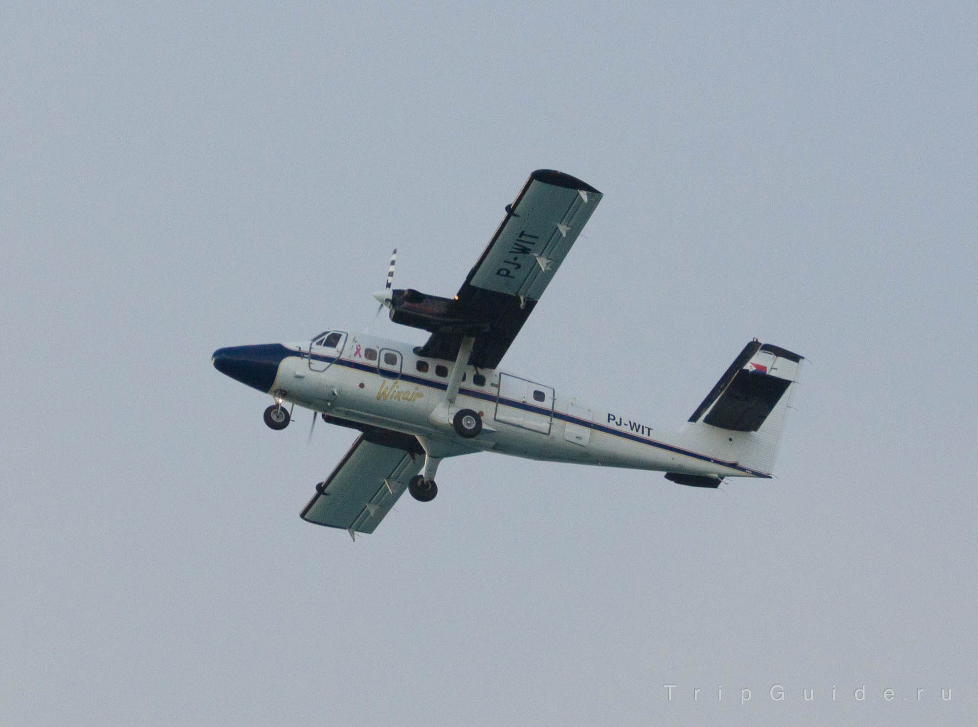Самолет De Havilland Canada DHC-6-300 Twin Otter авиакомпании WinAir, бортовой номер PJ-WIT