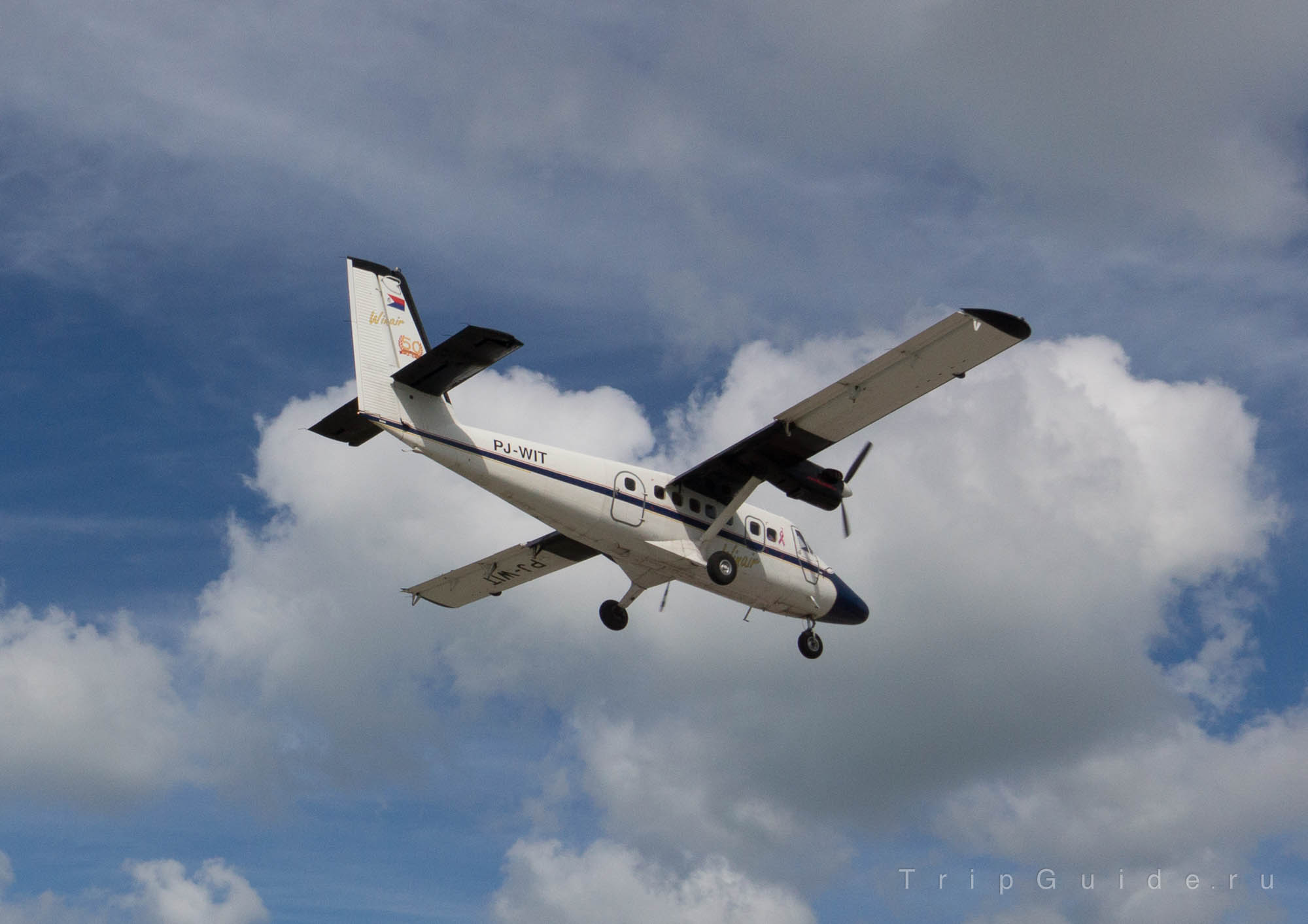 Самолет De Havilland Canada DHC-6-300 Twin Otter авиакомпании WinAir, бортовой номер PJ-WIT