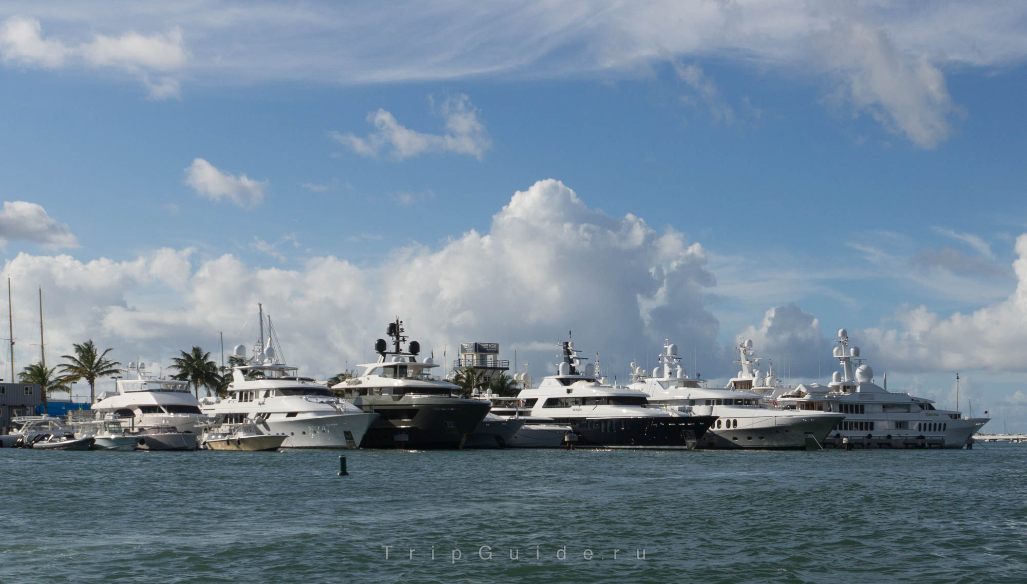 Яхт клуб Isle del sol Marina Sint-Maarten