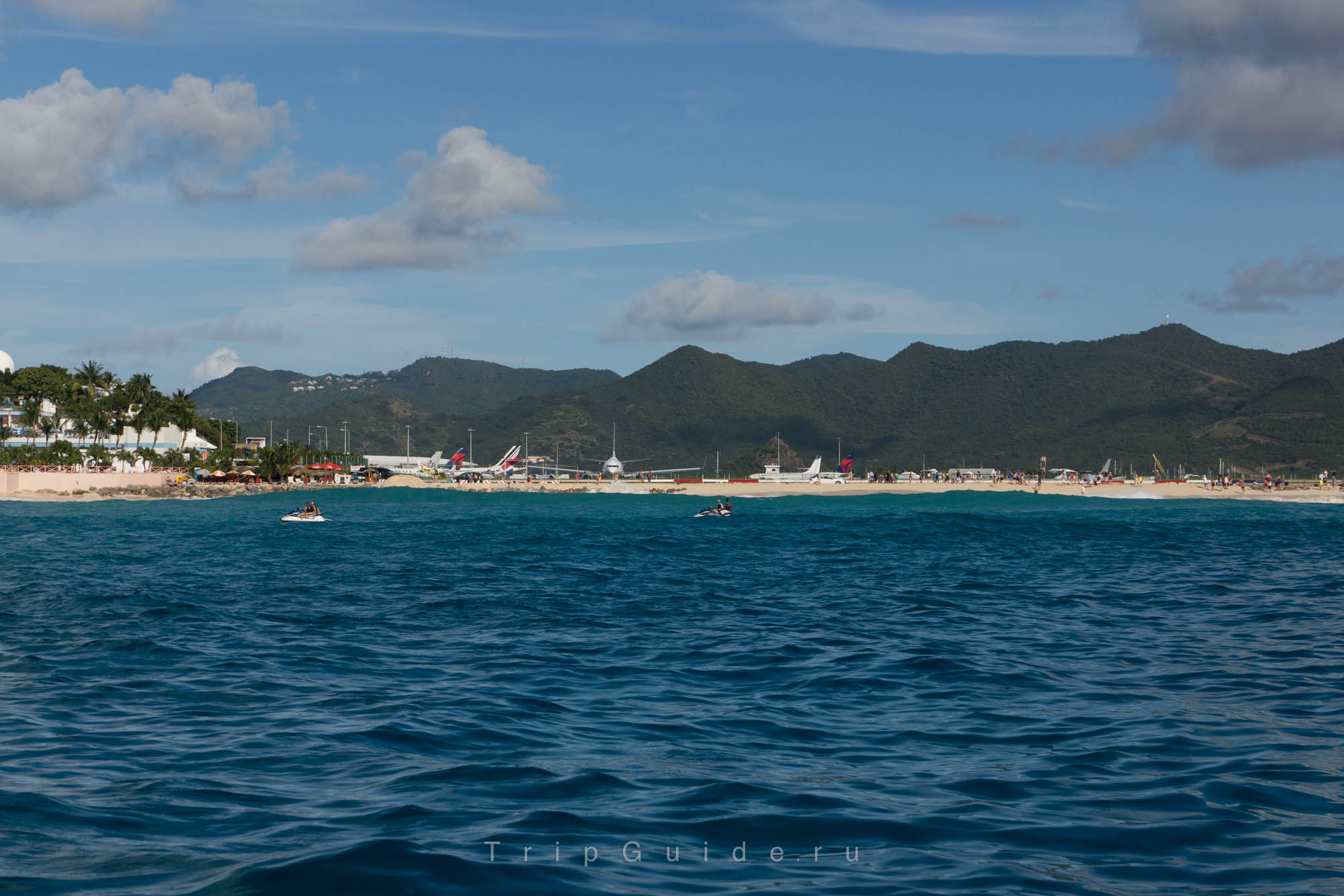Махо Бич на Синт-Маартене (Maho Beach at St. Maarten)