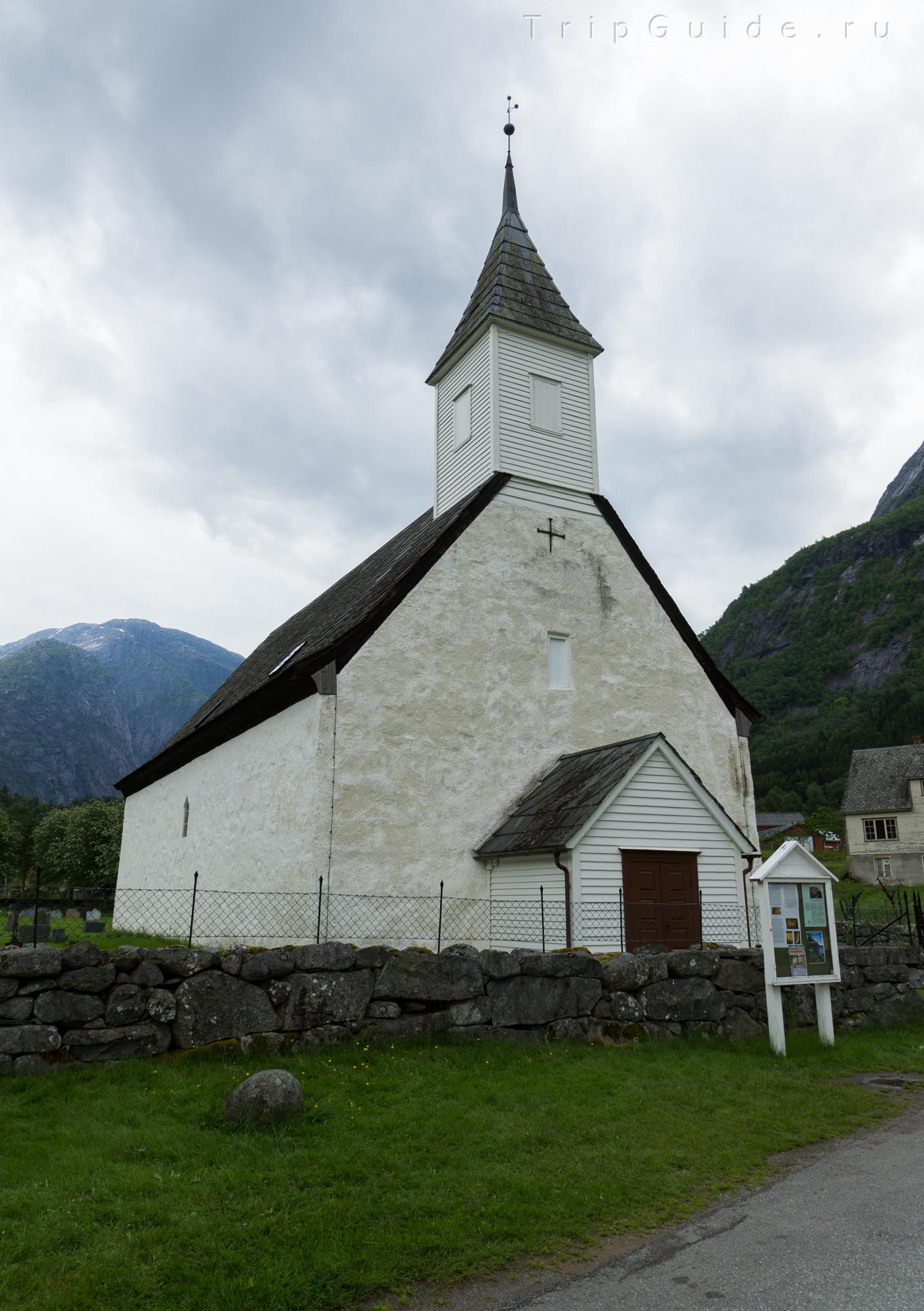 Старая церковь в Эйдфьорде (Eidfjord gamle kirke), около 1309 г.