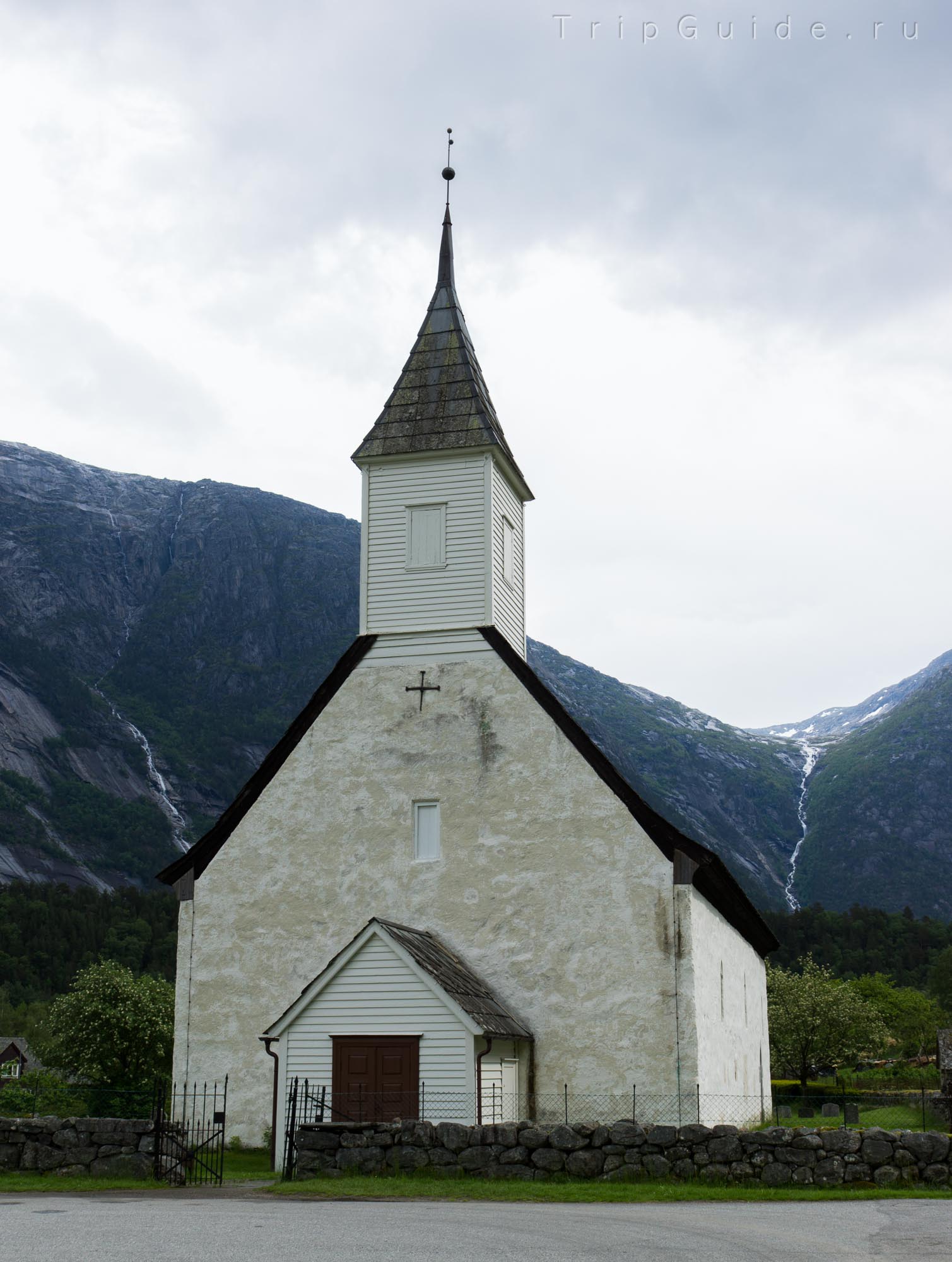 Старая церковь в Эйдфьорде (Eidfjord gamle kirke), около 1309 г.