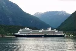 Круизный лайнер «Koningsdam» – фотографии