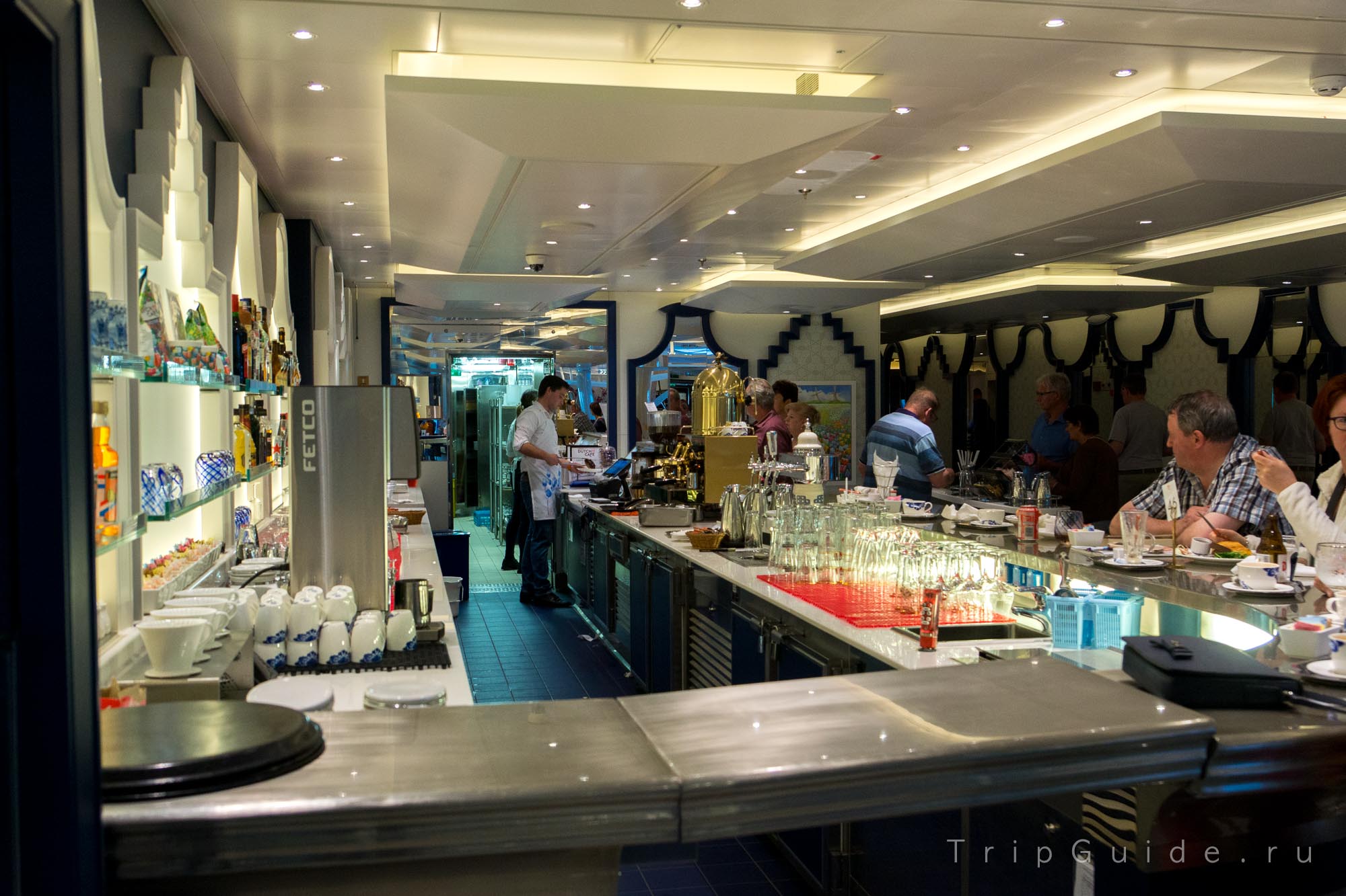 Голландское кафе («Grand Dutch cafe») m/s «Koningsdam»