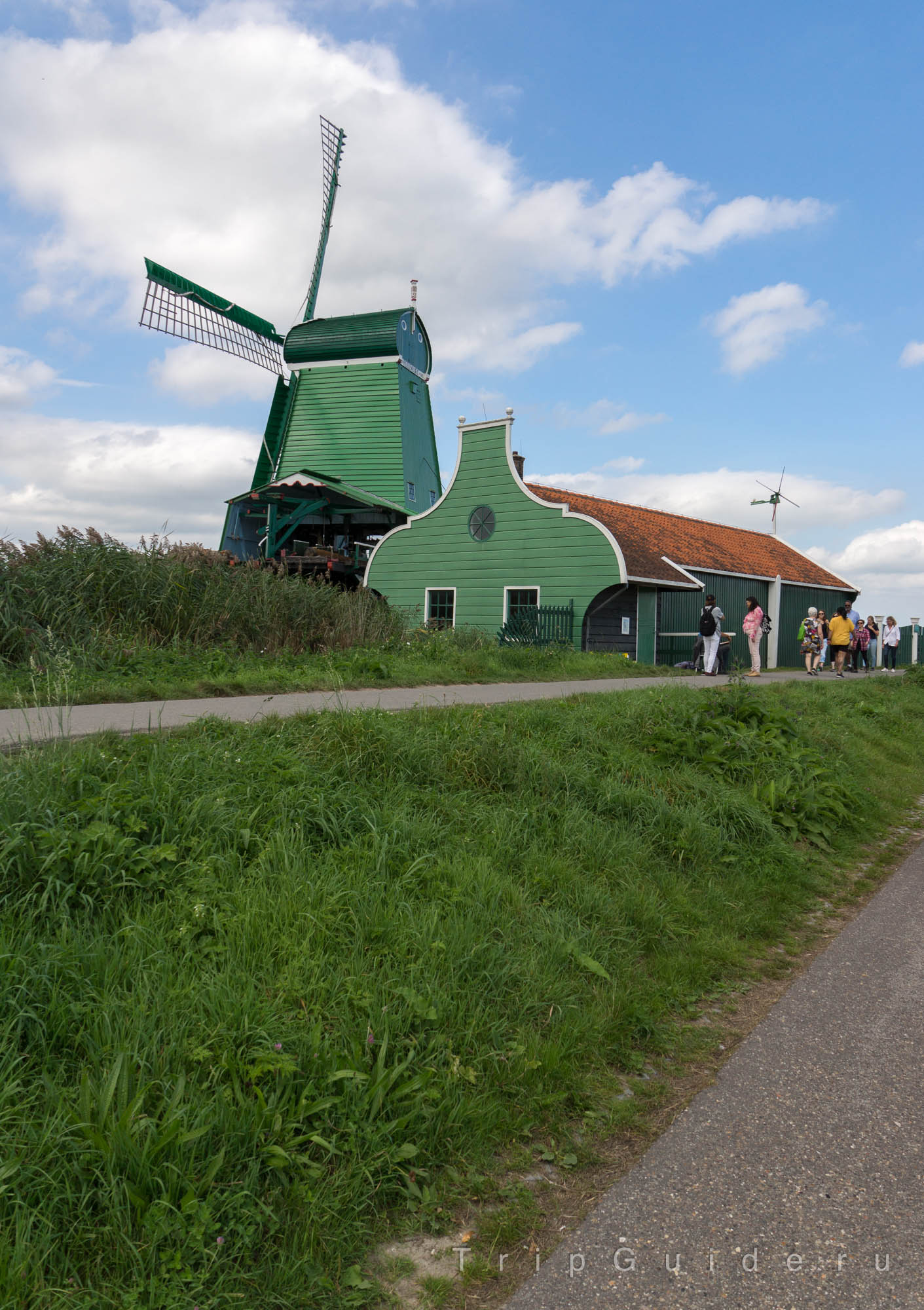«Поэленбург» (Poelenburg) — мельница типа «палтрок»