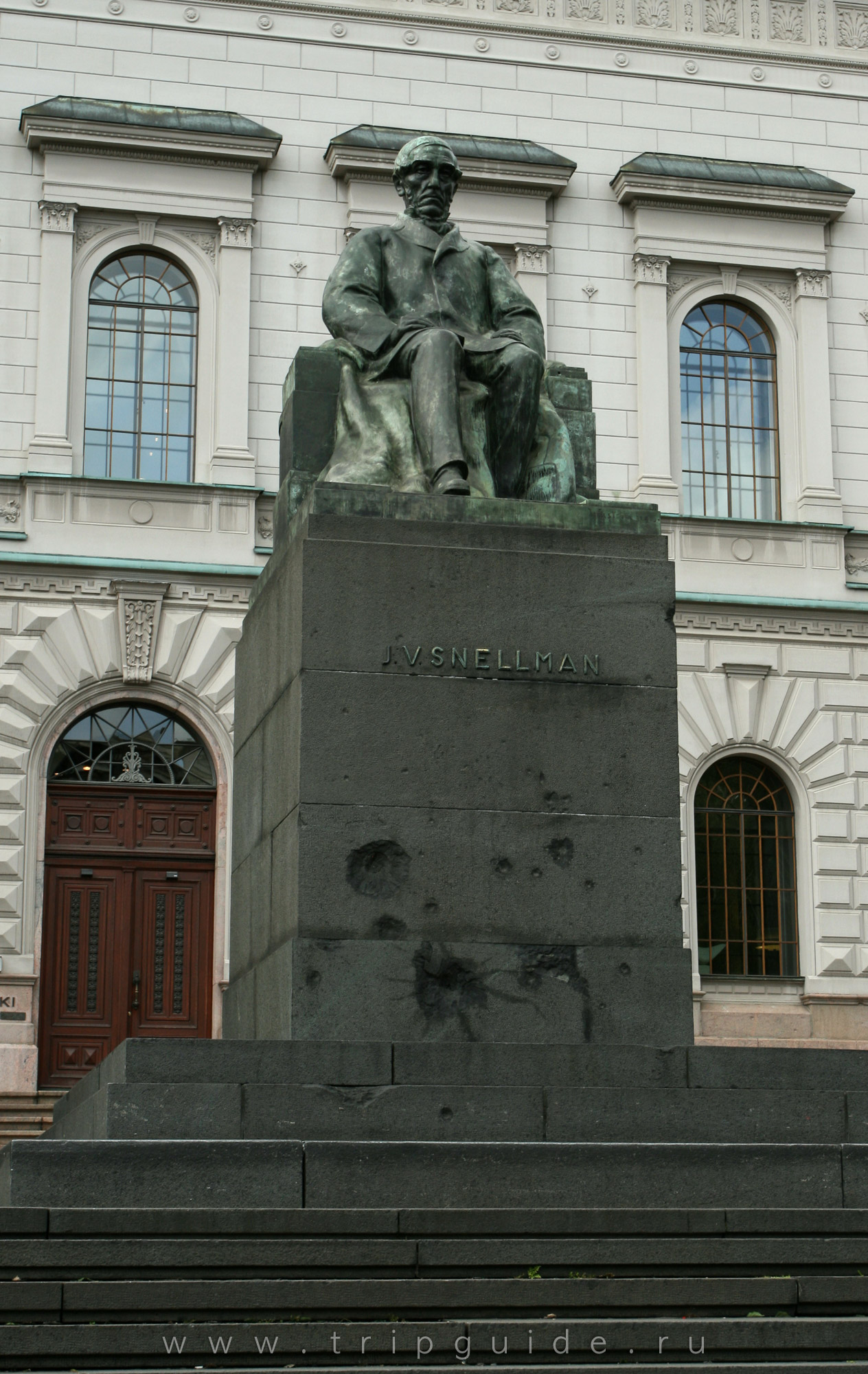 Памятник J.V. Snellman