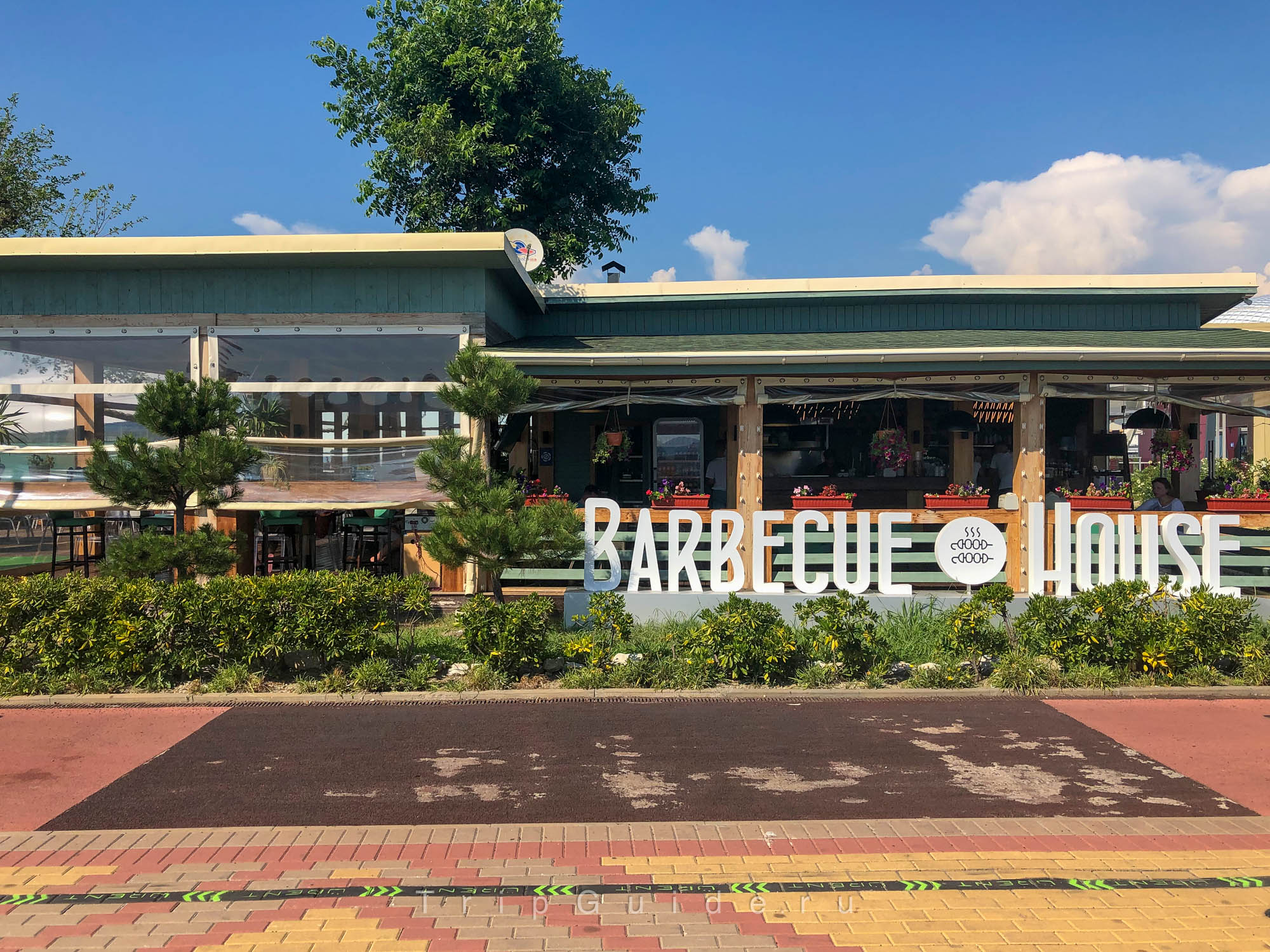 Кафе «Barbecue House» в Адлере