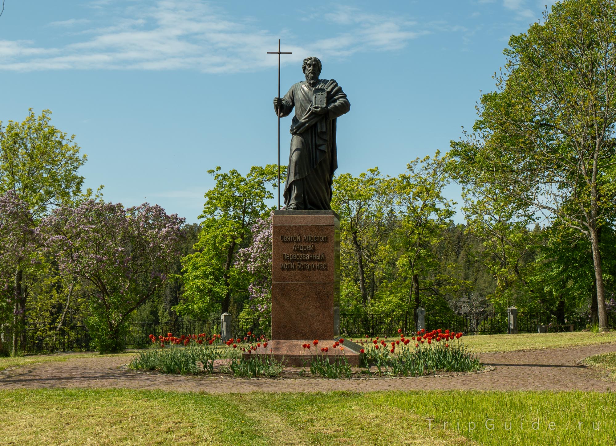 Памятник Андрею Первозванному на Валааме