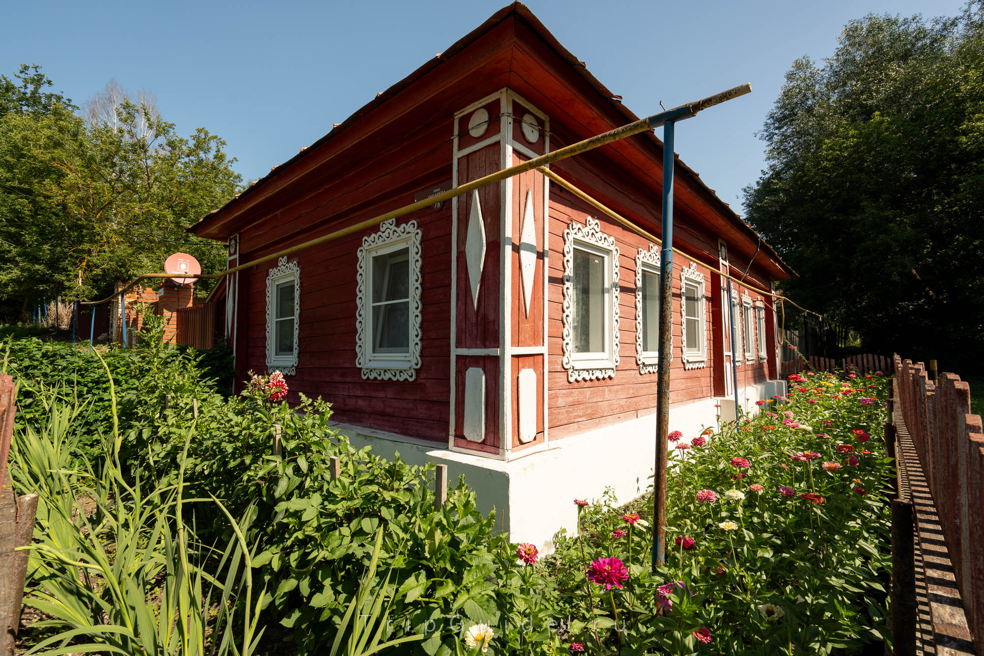 Старинный дом с палисадником в Касимове (улица Губарева 7а)