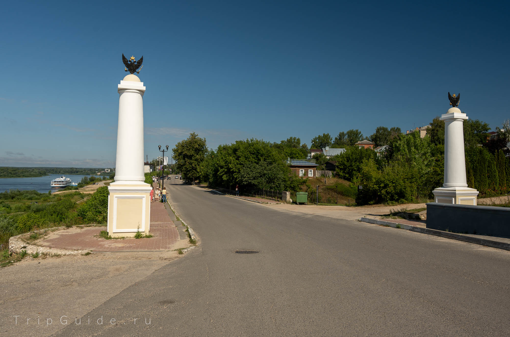 Стелы Петровской заставы