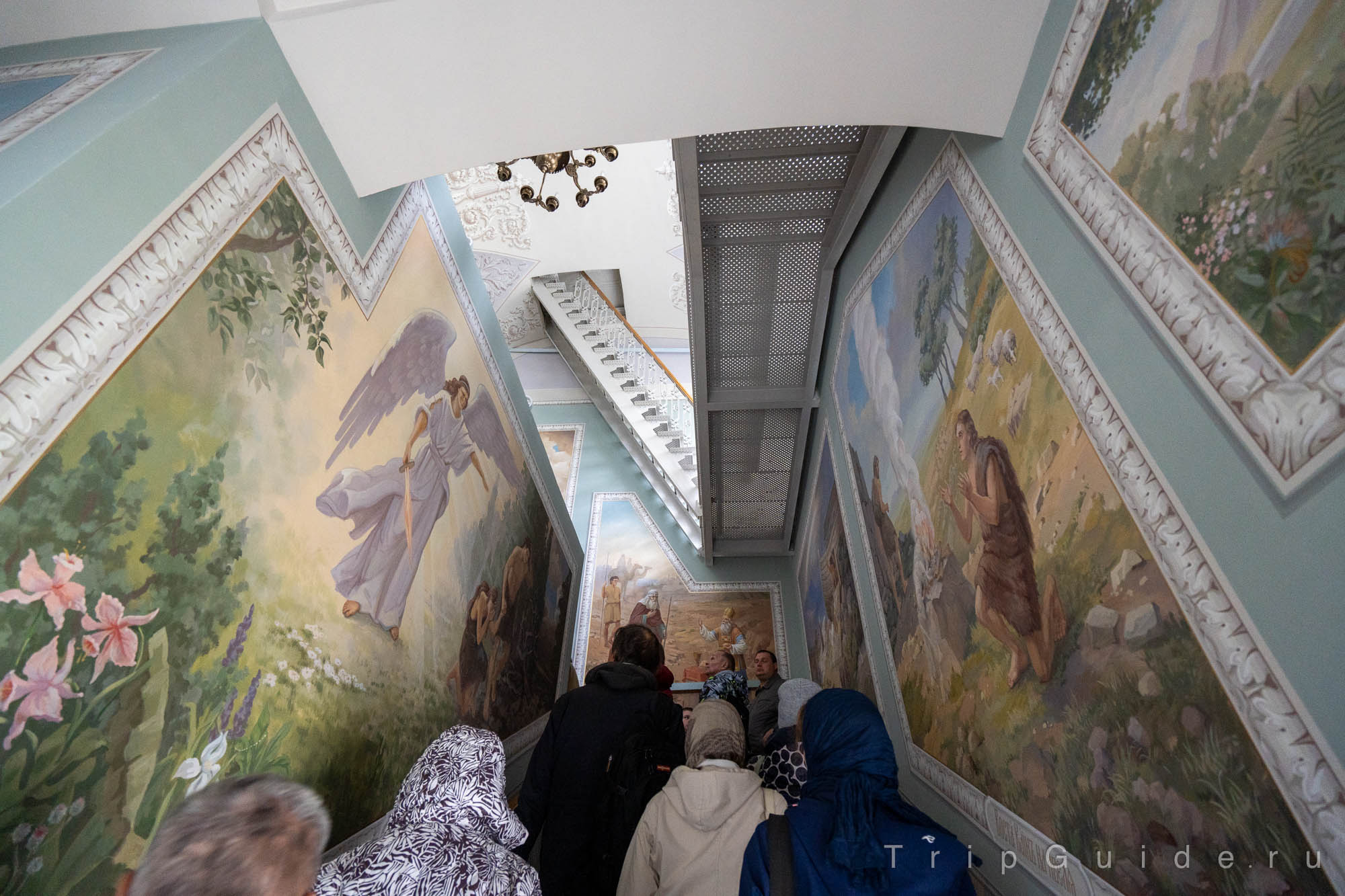 Лестница в верхний храм, Коневский монастырь