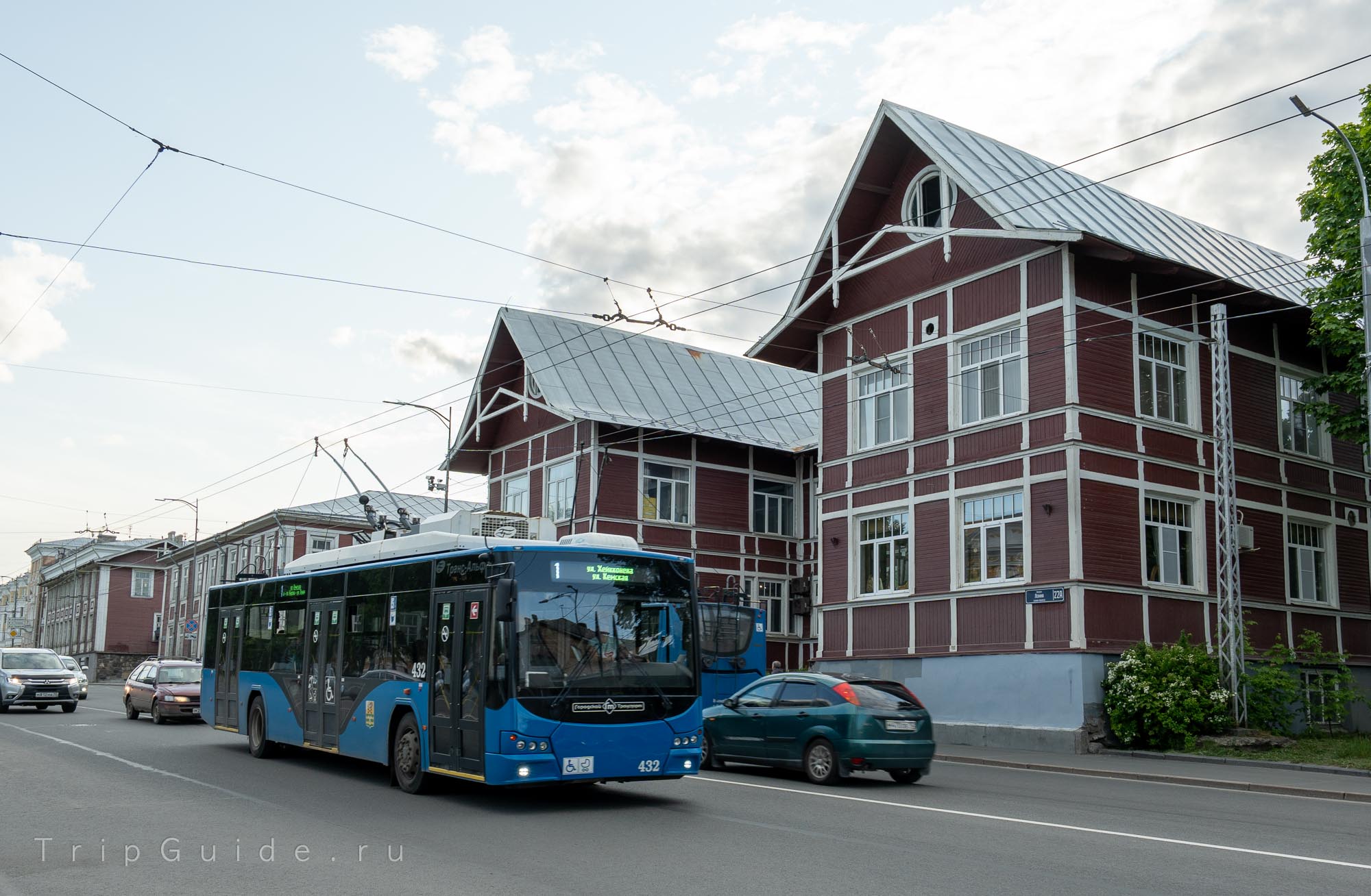 Троллейбус №1 на проспекте Ленина в Петрозаводске