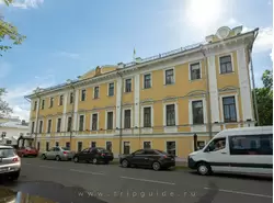 Ярославский художественный музей – важная достопримечательность города, которую многие туристы упускают из вида Ярославский художественный музей – важная достопримечательность города, которую многие туристы упускают из вида