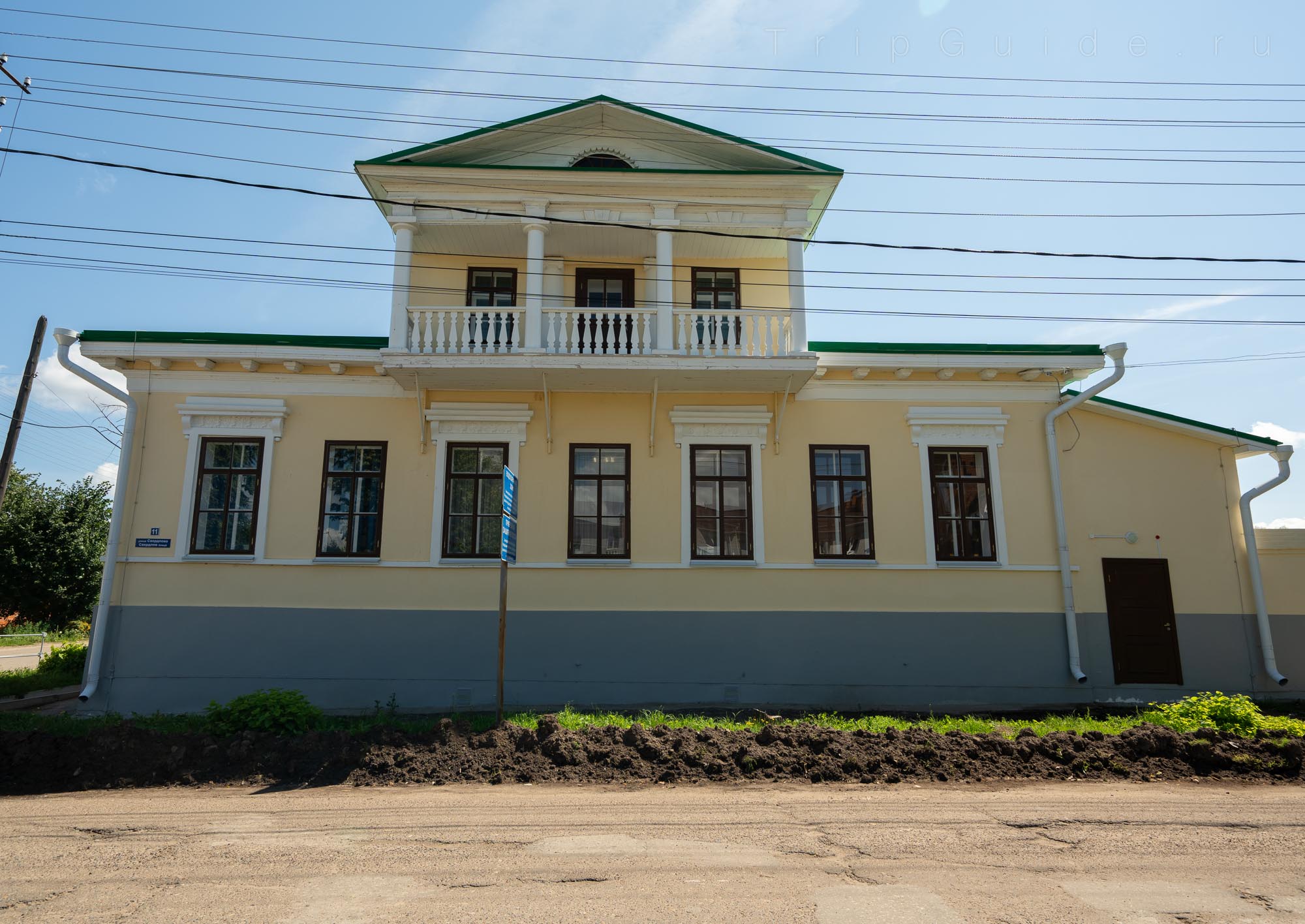 Дом купца Свешникова (ул. Свердлова 11), Козьмодемьянск