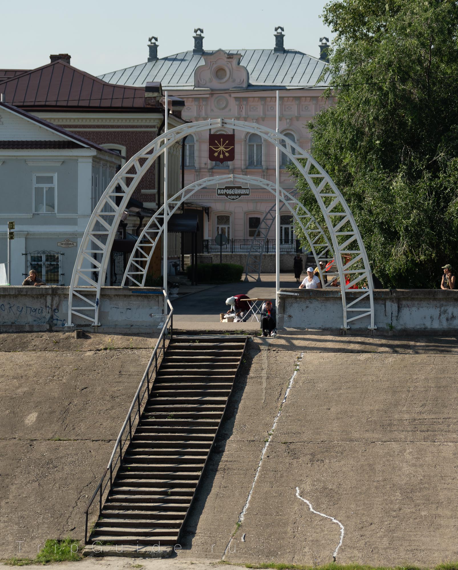 Улица с коробейниками у пристани, Козьмодемьянск